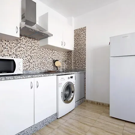 Betty F Puerto del Rosario (Fuerteventura)