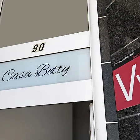 Betty F * Puerto del Rosario (Fuerteventura)